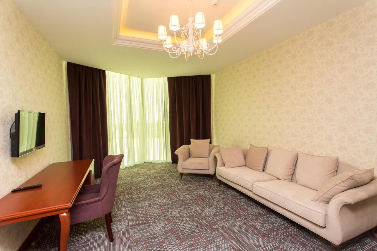 Azpetrol Hotel كوسار المظهر الخارجي الصورة
