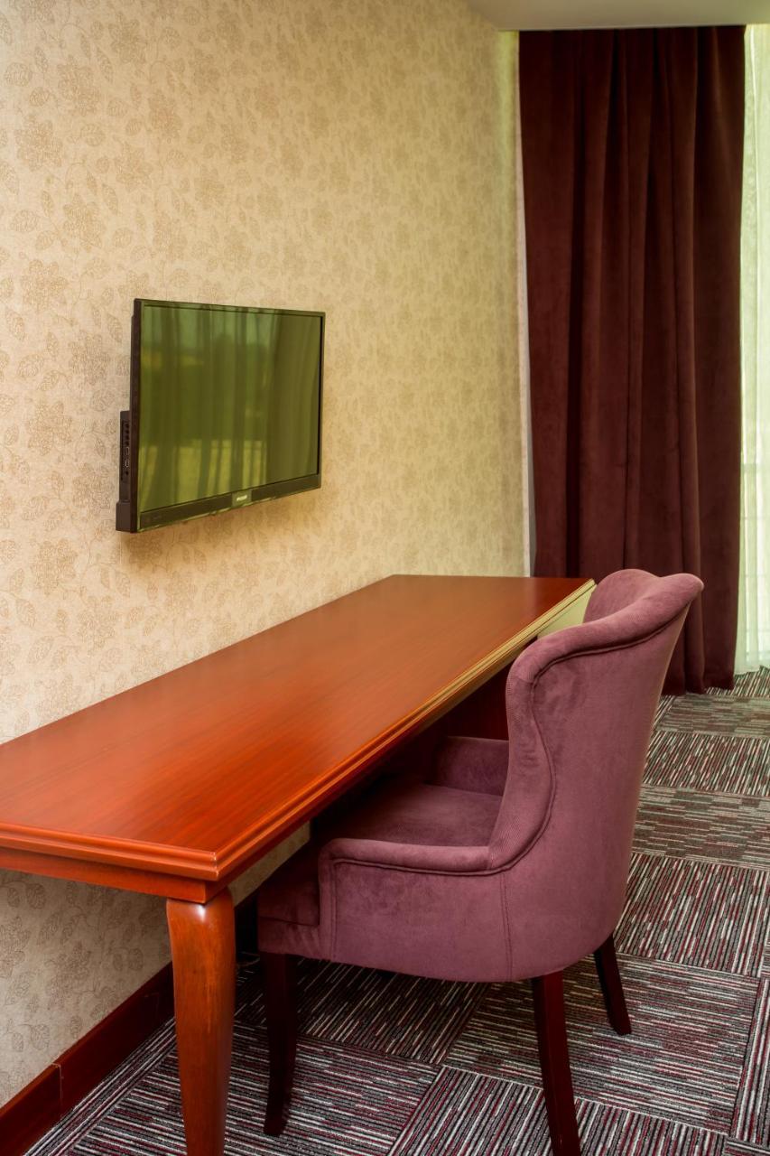 Azpetrol Hotel كوسار المظهر الخارجي الصورة