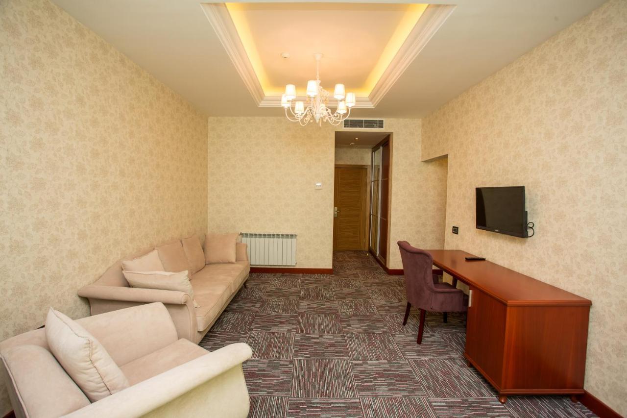 Azpetrol Hotel كوسار المظهر الخارجي الصورة