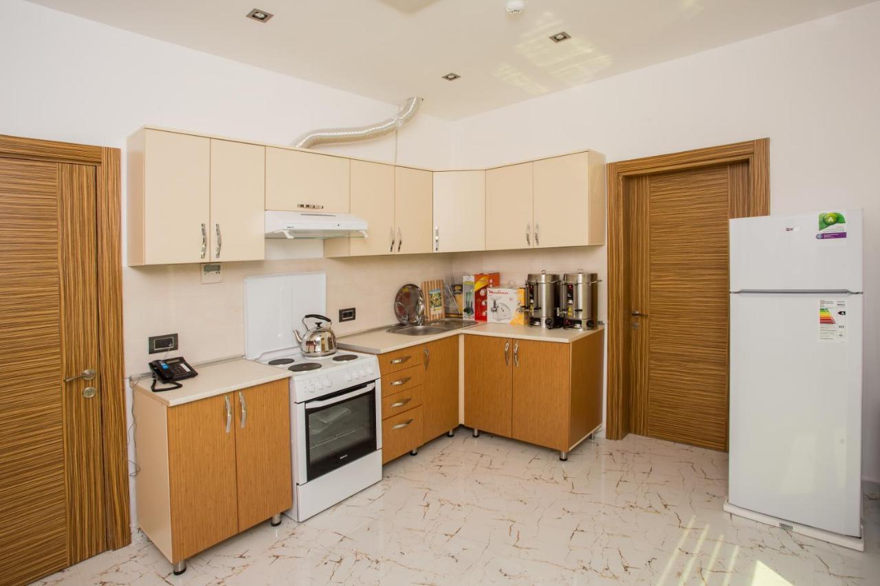 Azpetrol Hotel كوسار المظهر الخارجي الصورة